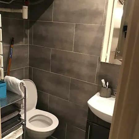 Notre Dame De Lorette 75009 *